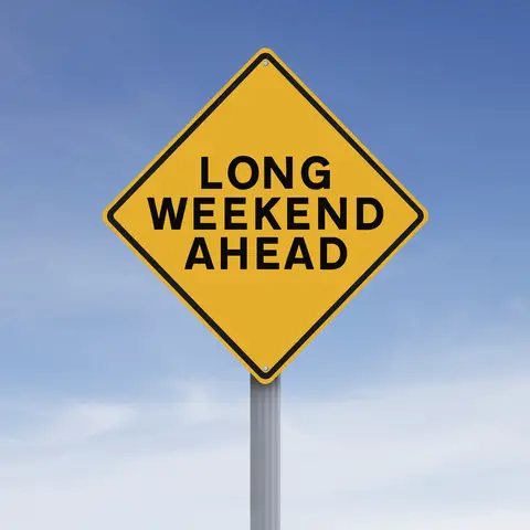 © Rnl | Dreamstime.com - Long Weekend Ahead Photo